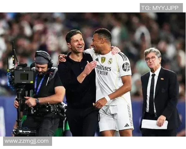 塞尔塔主帅：皇马不可能找到比阿隆索更好的教练，他需求时刻